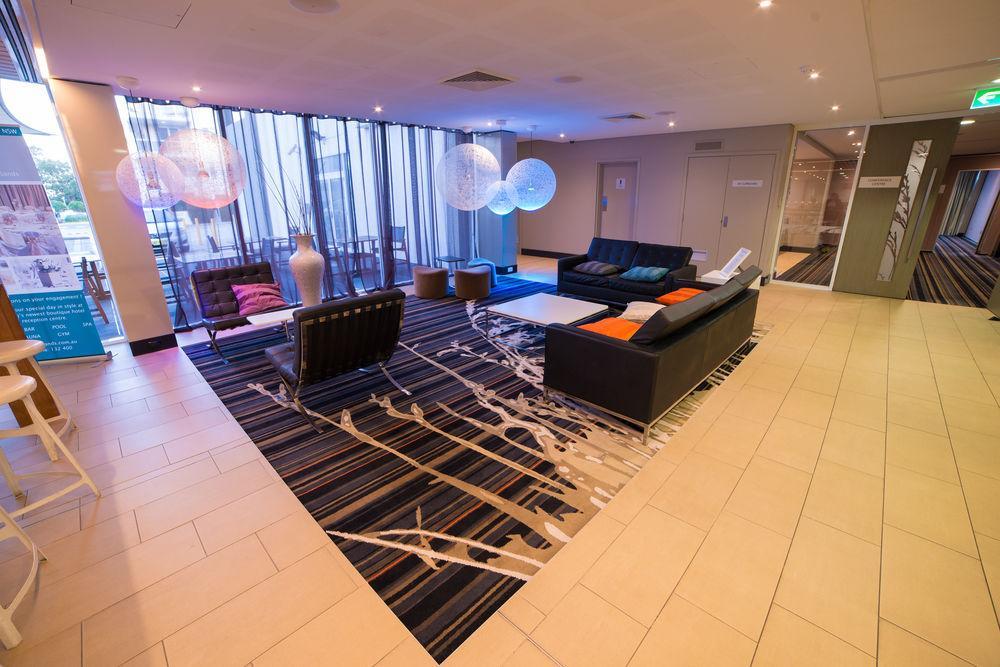 Quality Suites Pioneer Sands Wollongong Bagian luar foto